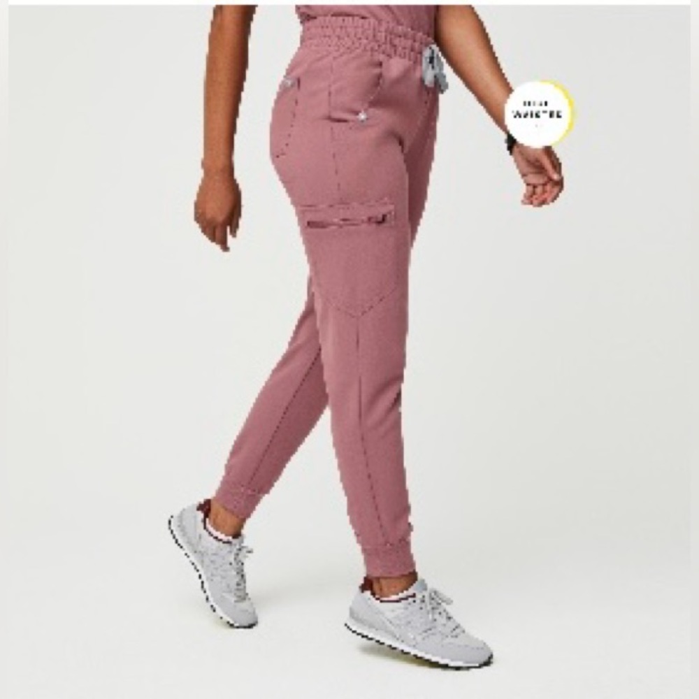Figs Women’s Mauve Zamora High Waisted -Petite Jogger Scrub Pants, Medium Petite